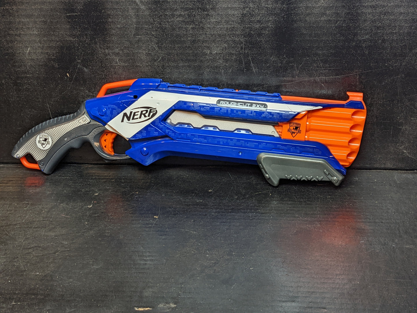 Nerf N-Strike Elite Rough Cut 2x4