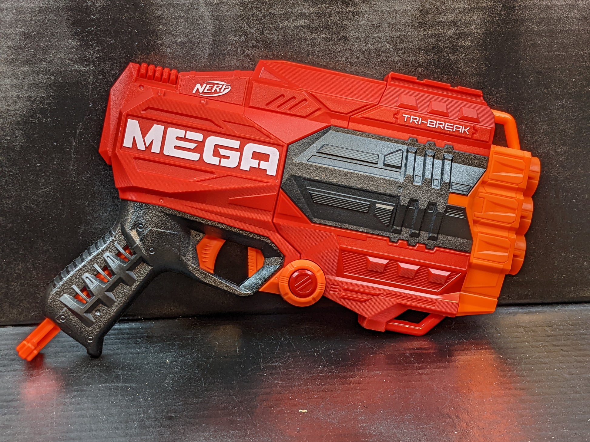 Nerf MEGA Tri-Break Preto - Laranja e Vermelho - Outros Jogos ao