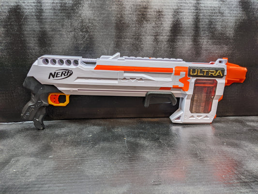 Pistolet motorisé NERF Ultra Amp Bravo avec 6 fléchettes NERF